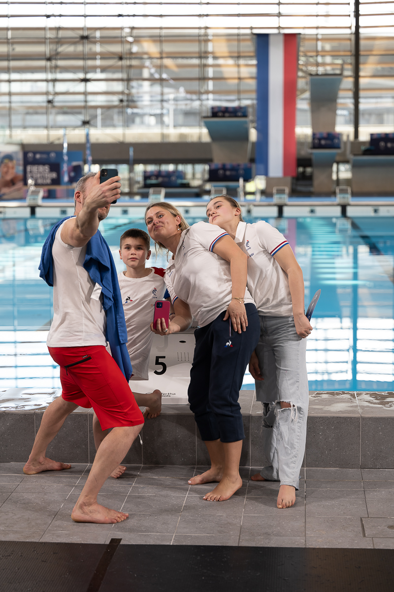 Selfie devant le Centre Aquatique Olympique de Saint-Denis de la Métropole du Grand Paris Hopscotch Event